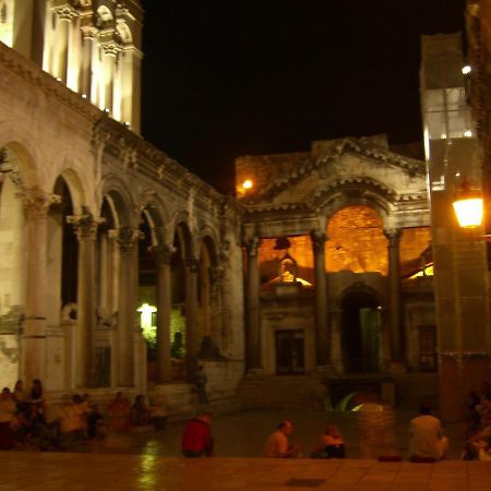 Luxury And Authentic Studio In Split Old Town Exterior photo