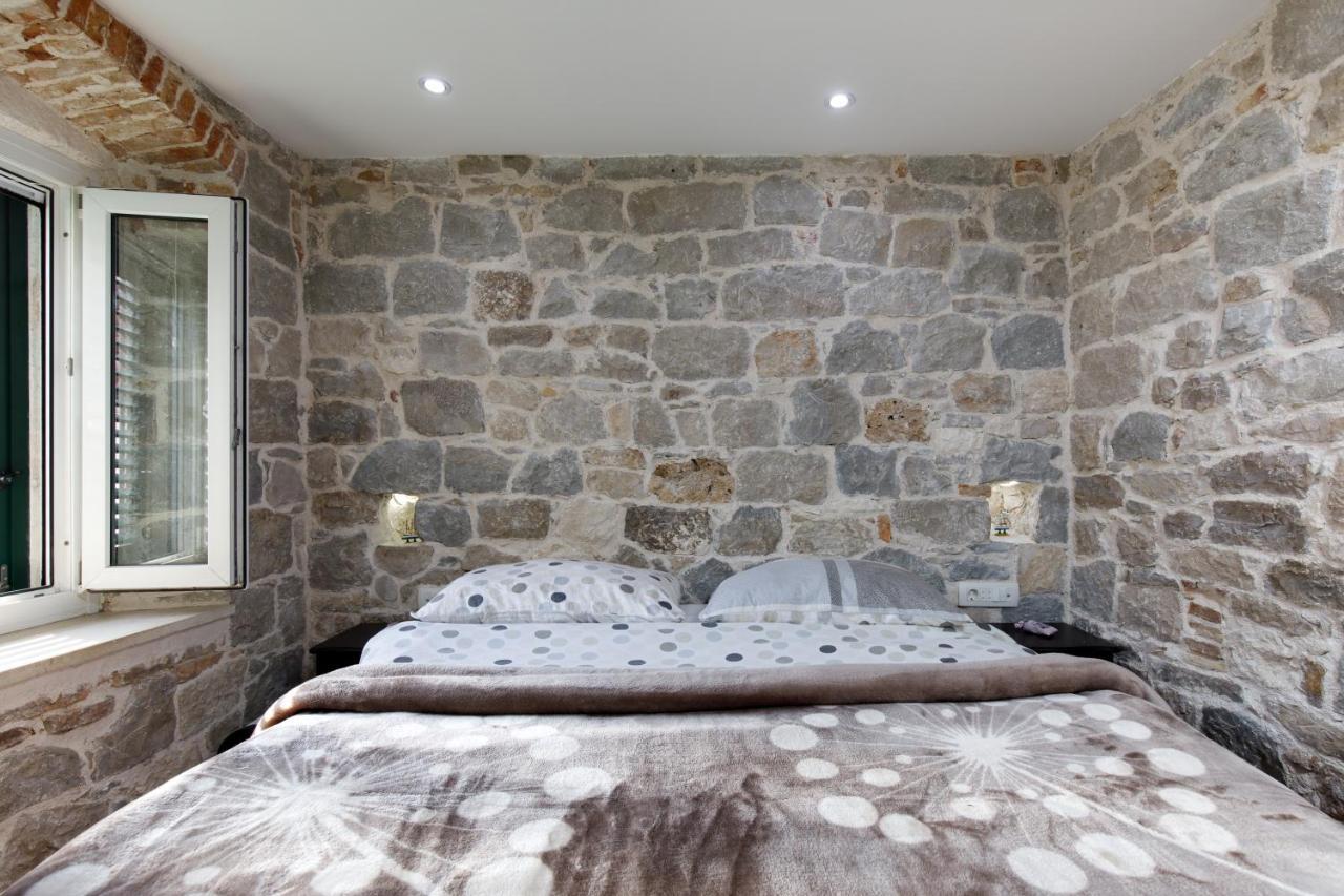 Luxury And Authentic Studio In Split Old Town Exterior photo