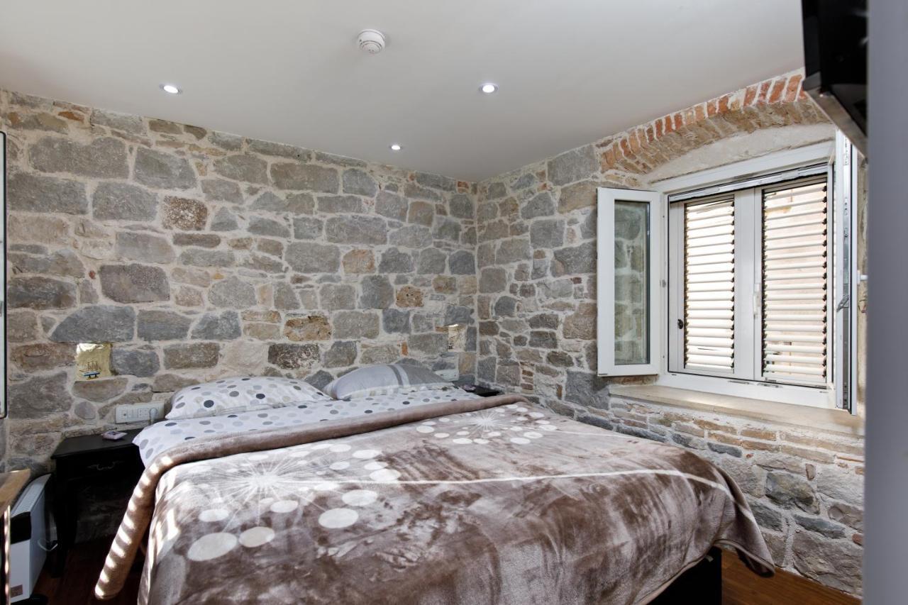Luxury And Authentic Studio In Split Old Town Exterior photo